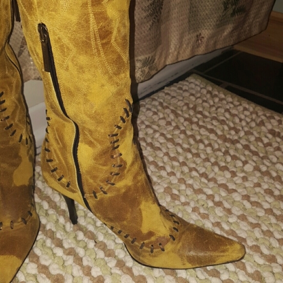Donald J Pliner Cowhide Sueade Boots - Amazing! Worn 3 times. - Picture 3 of 4